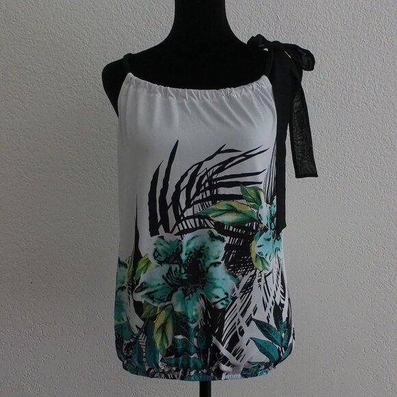 White & Green Floral cute Top, Size: Small - Picture 1 of 10